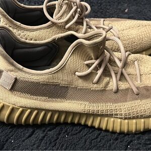 Yeezy 350 earth